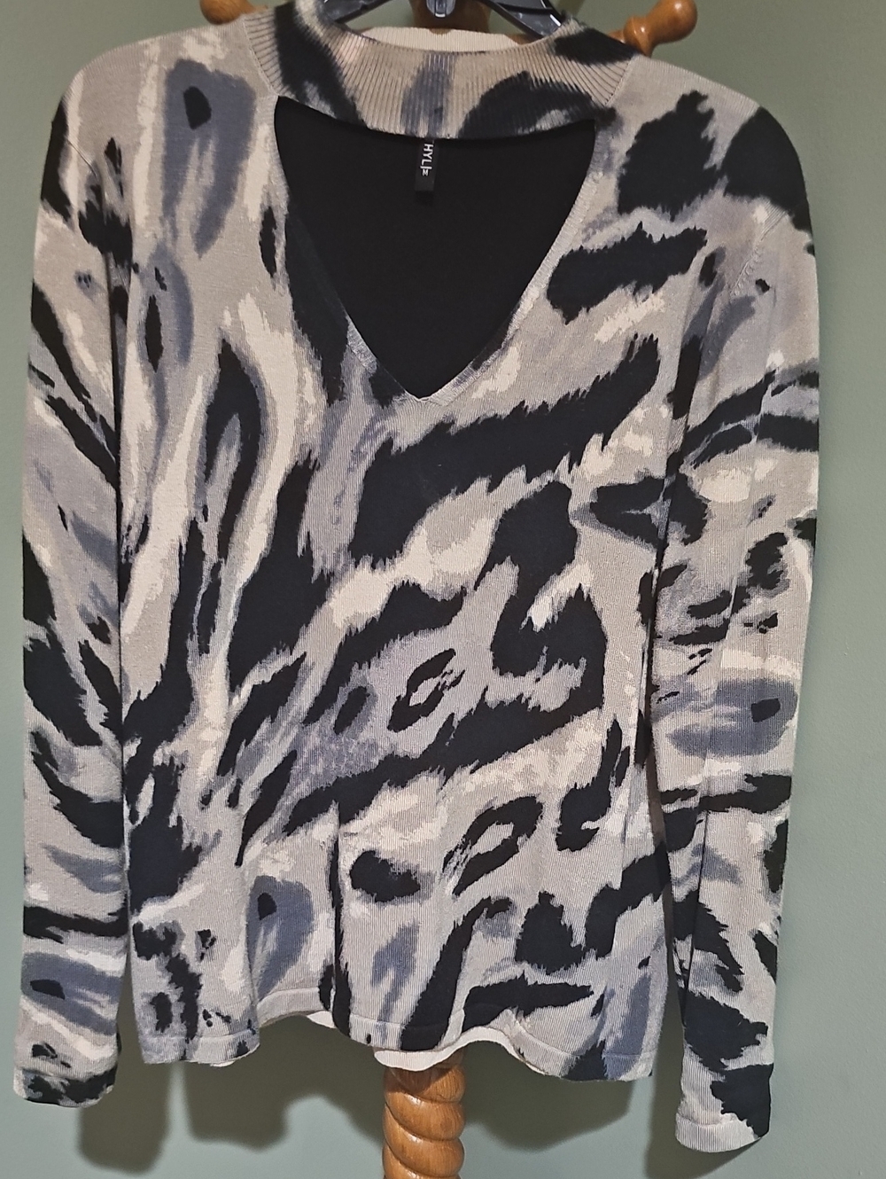 Ethyl Gray & Black V-Neck Long Sleeve Animal Print Top